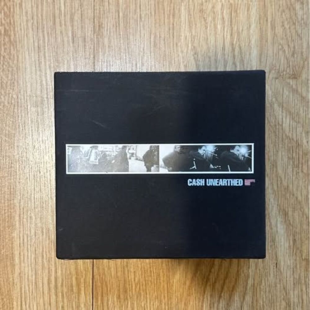 Johnny Cash Unearthed Box Set CD Music Text Hardcover Books Rare OOP